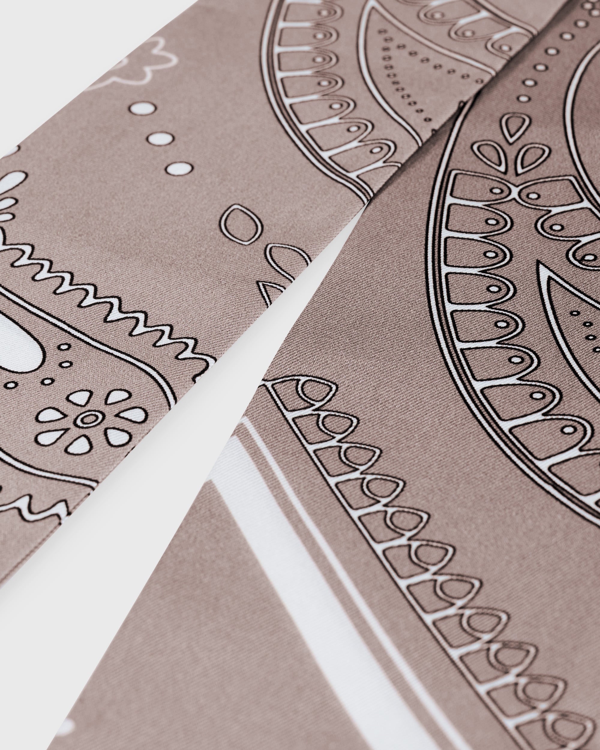 Twilly Silk Paisley Taupe