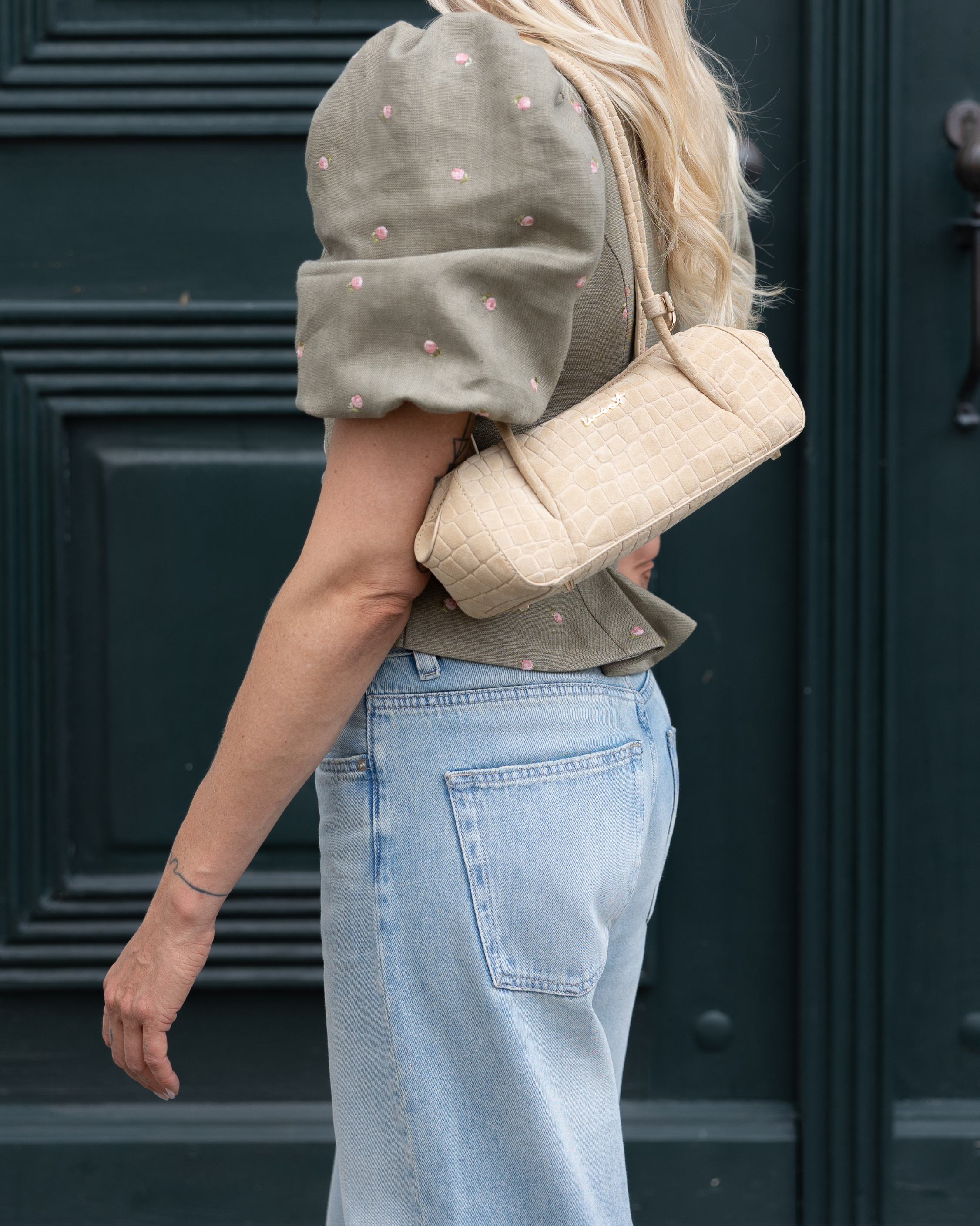 East West Bag Croco Beige