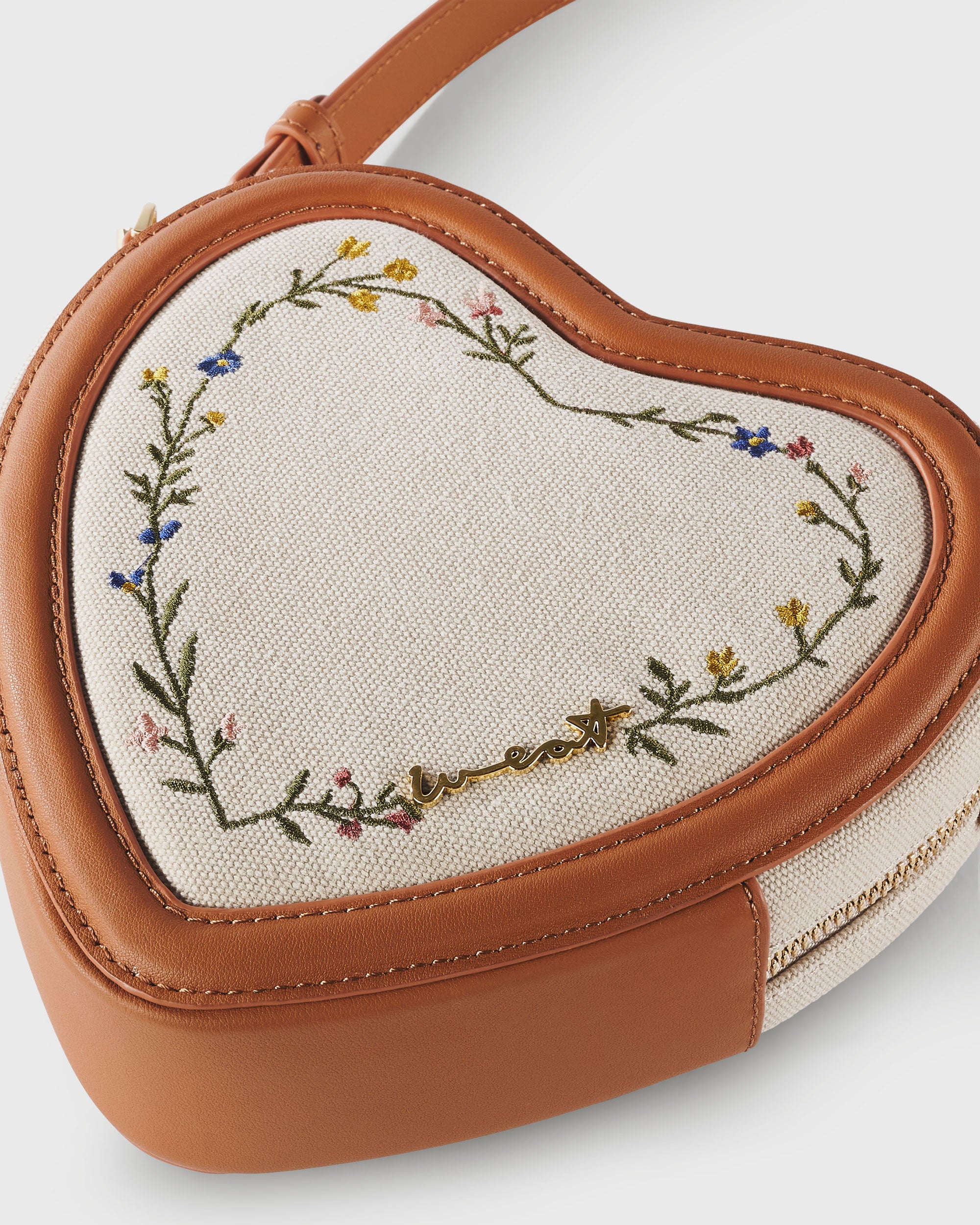 Big Heart Bag Embroidery Caramel