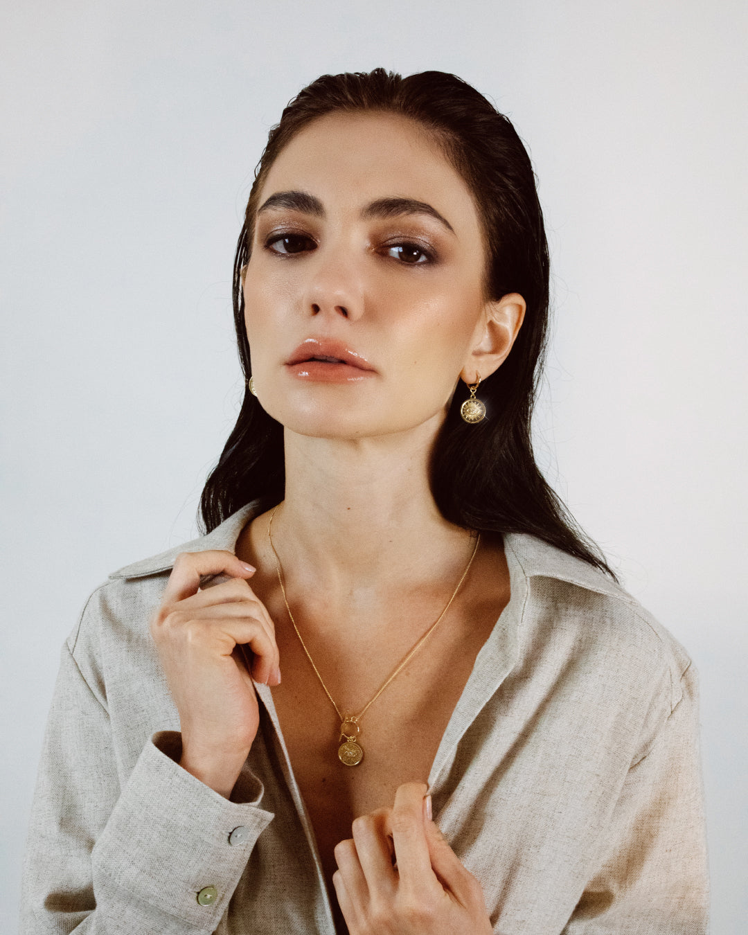 Earrings I See You Gold